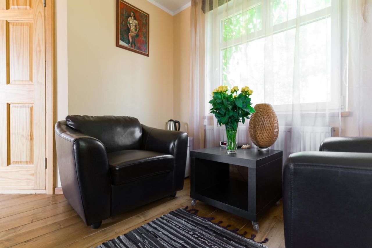 Cerpas Hotel Medemciems Bagian luar foto